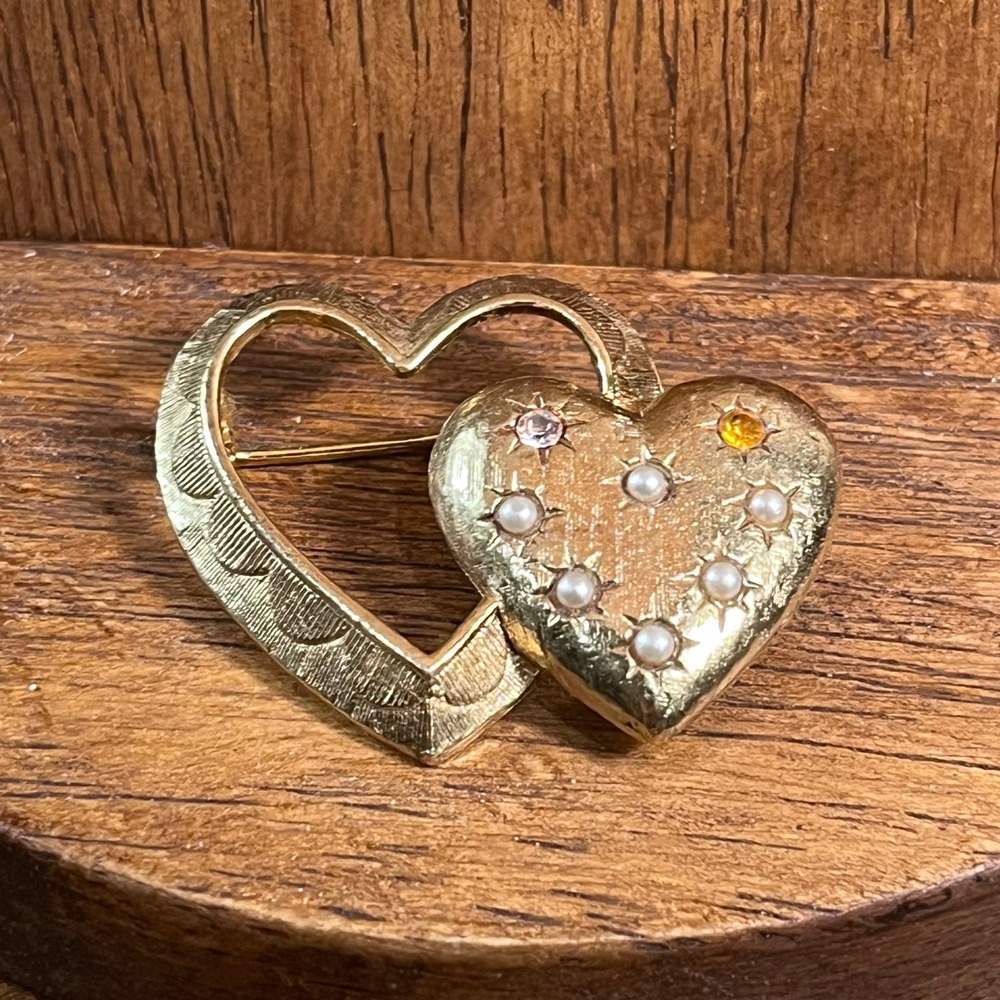 Vtg Emmons Gold Tone Double Heart Brooch Faux Pearl Rhinestone Pin MCM